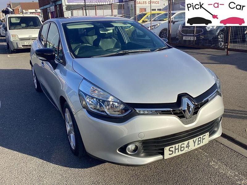 Silver Used 2014 Renault Clio IV Dynamique Hatchback | £5,495 (Good price) - Image 1/4