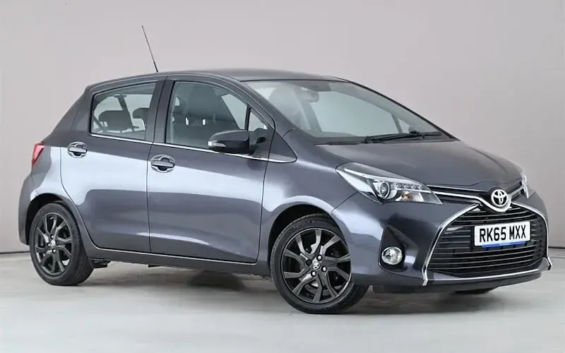 Begagnad Toyota Yaris 99 HK (72 kW) 2015 Halvkombi