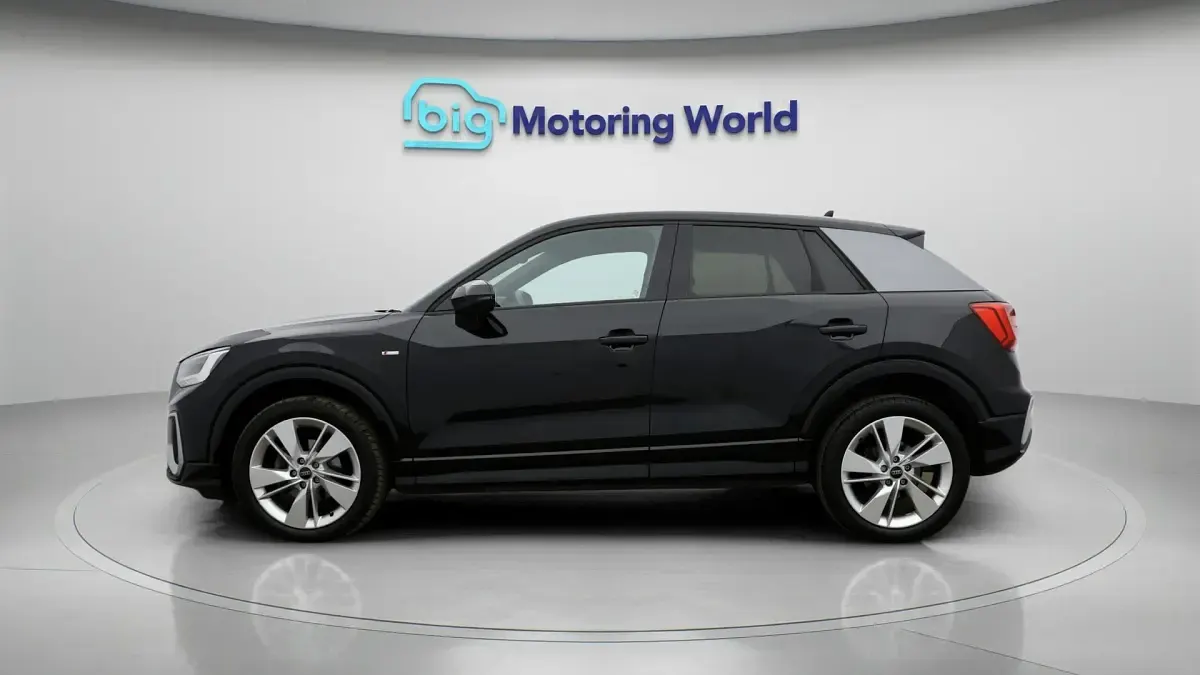 Used Audi Q2 S-Line 150 HP (110 kW) 2024 Black SUV