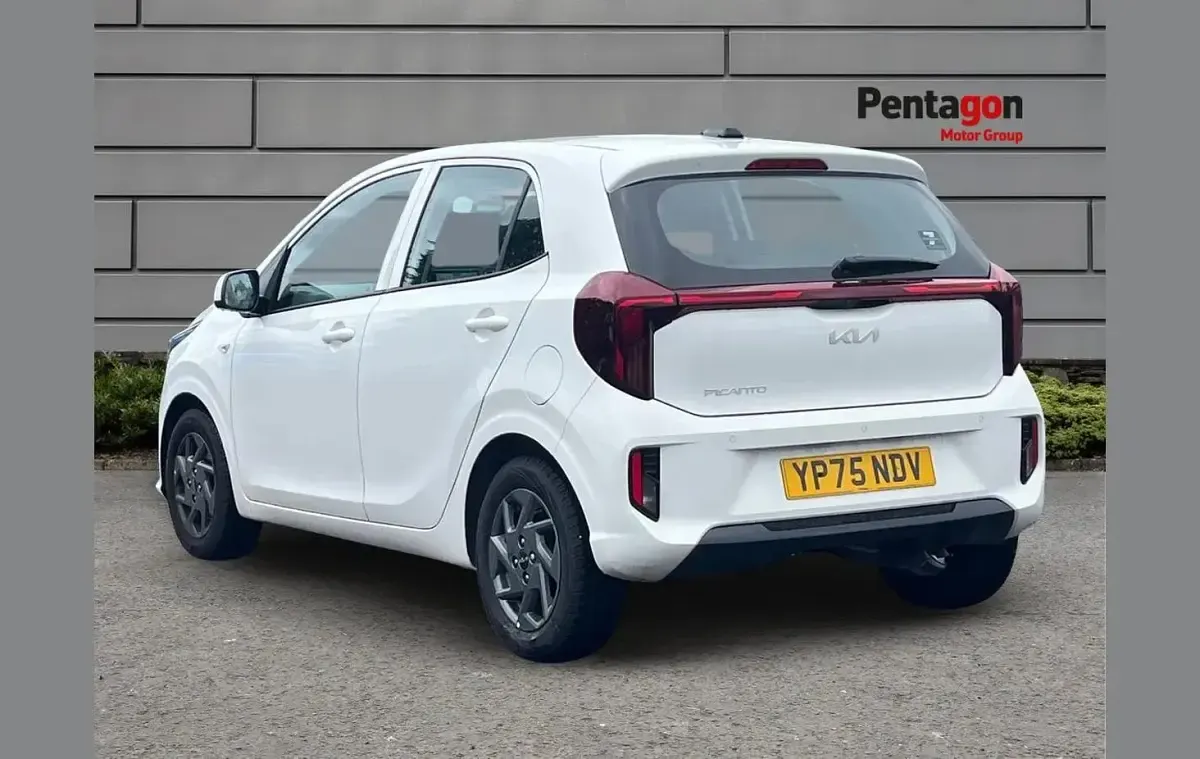 Used Kia Picanto 68 HP (50 kW) 2025 White Hatchback