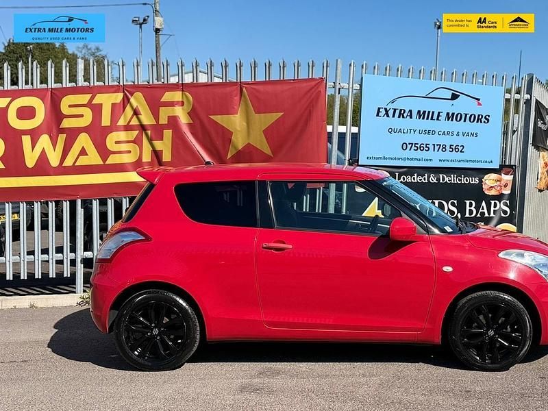 Usado Suzuki Swift SZ-L 93 HP (68 kW) 2017 Vermelho Citadino