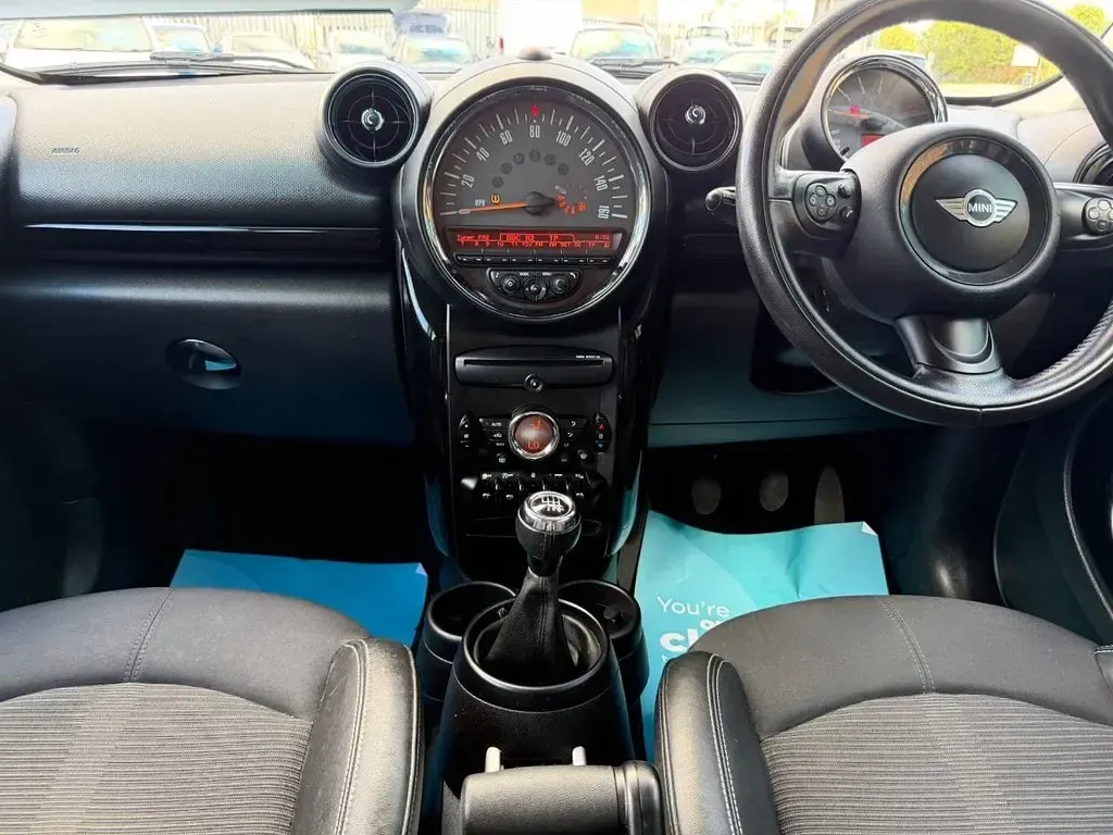 Used Mini Cooper D Countryman 112 HP (82 kW) 2016 Silver SUV