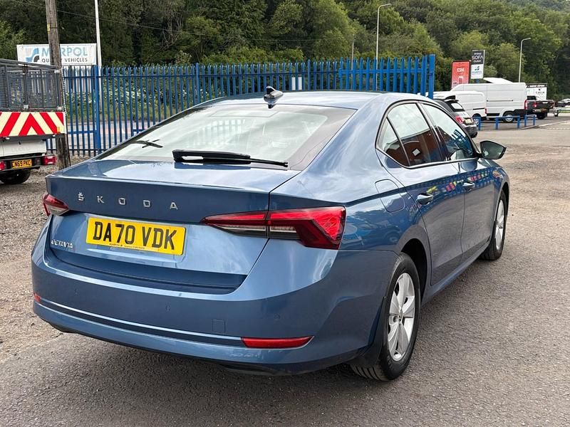 Used Skoda Octavia SE First Edition 115 HP (84 kW) 2020 Blue Hatchback