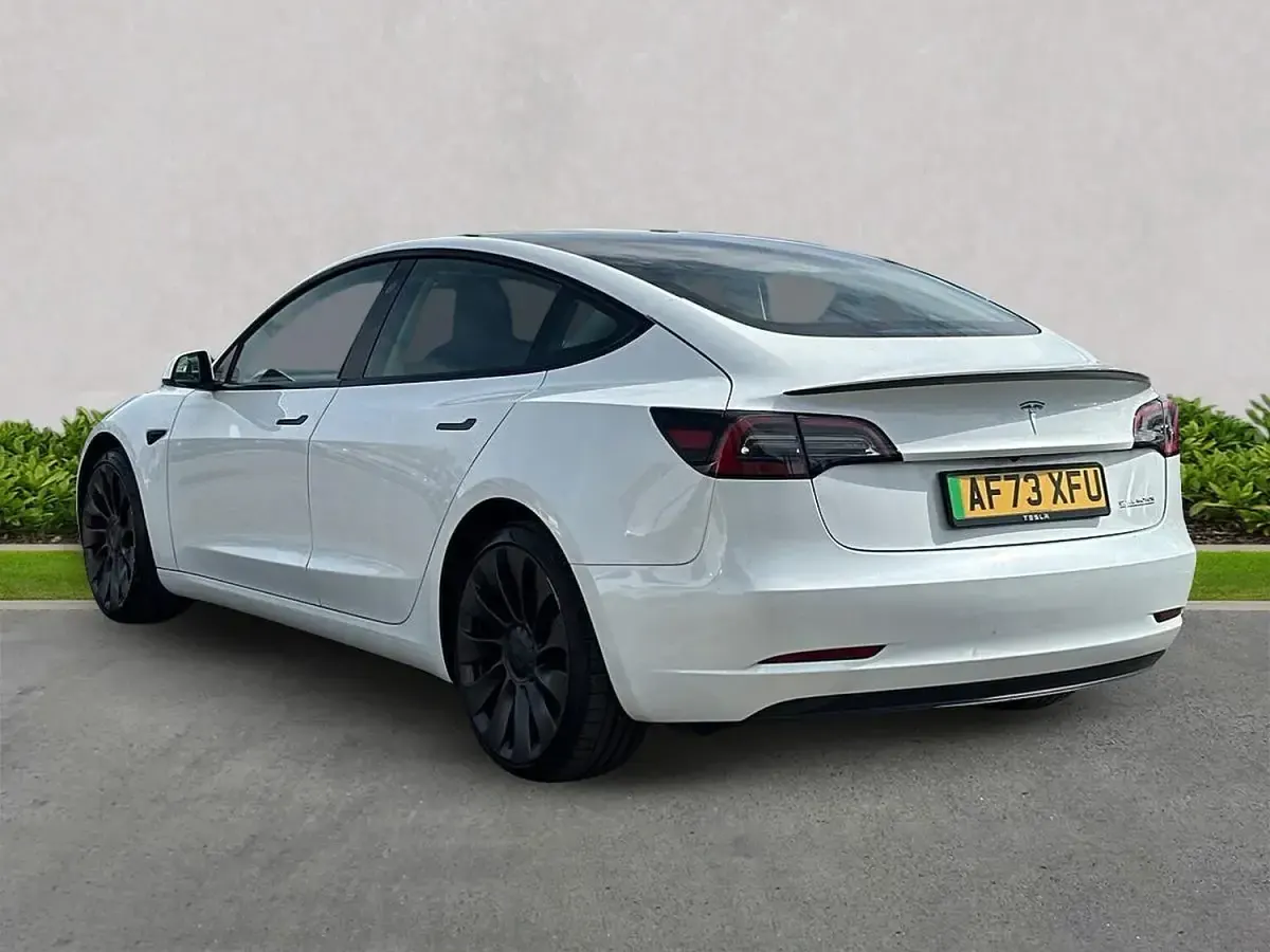 Used Tesla Model 3 Performance 461 kW (627 HP) 2023 White Sedan
