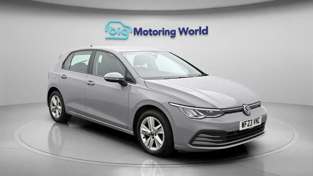 Second-hand VW Golf VIII S 110 CP (80 kW) 2023 Hatchback