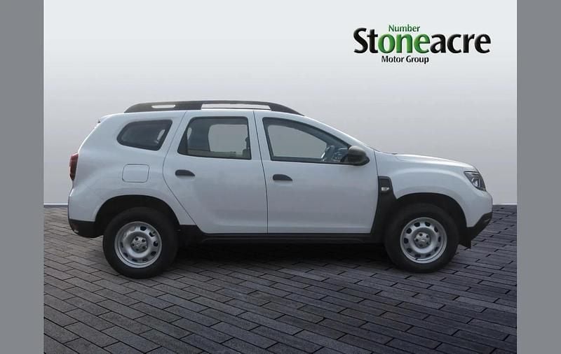 Used Dacia Duster Essentiel 99 HP (72 kW) 2022 White SUV