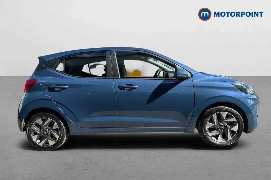 Used Hyundai i10 Advanced 63 HP (46 kW) 2025 Blue Hatchback