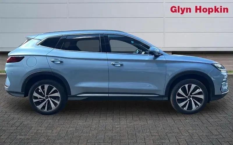 Used BYD Seal Boost 218 HP (160 kW) 2025 Blue Estate