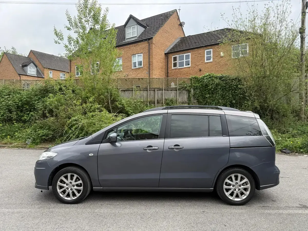 Used Mazda 5 Takara 108 HP (79 kW) 2010 Grey MPV