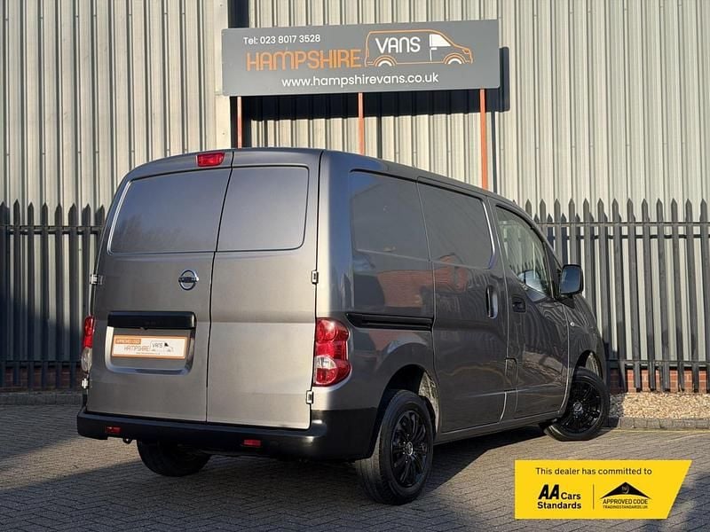 Used Nissan NV200 Acenta 90 HP (66 kW) 2017 Grey MPV