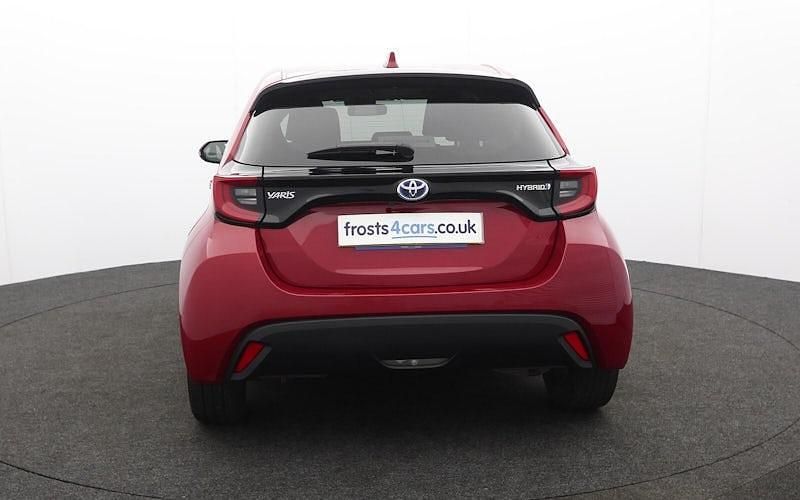 Used Toyota Yaris Hybrid Design 116 HP (85 kW) 2025 Hatchback