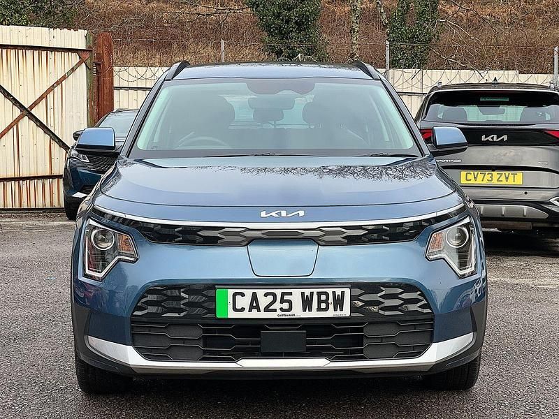 Blue Used 2025 Kia e-Niro SUV | £22,971 (Good price) - Image 1/4