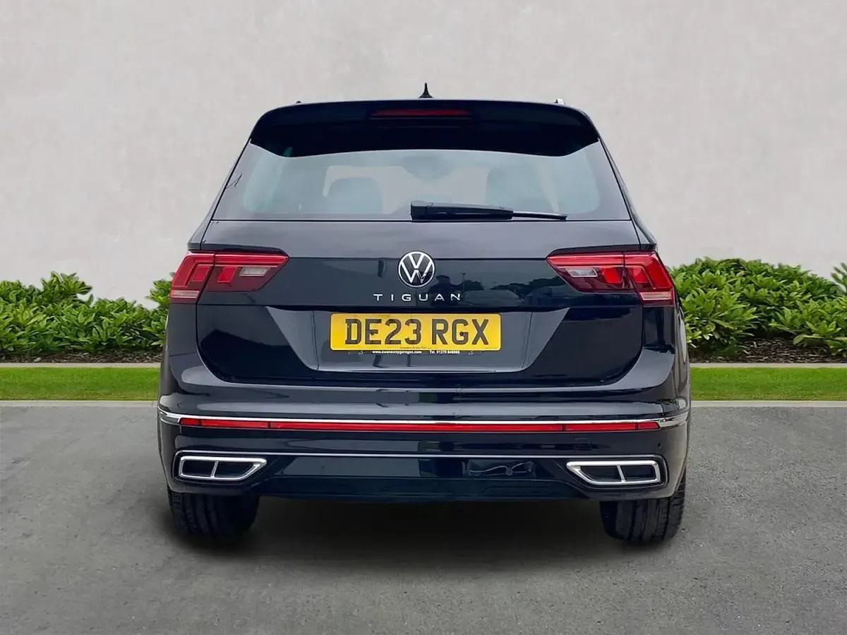 Used VW Tiguan R-line 150 HP (110 kW) 2023 Black SUV