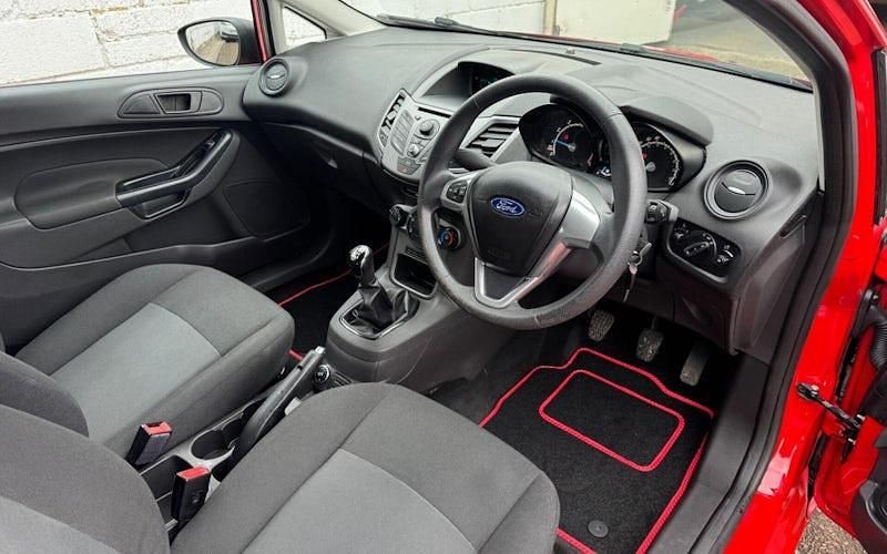 Used Ford Fiesta Studio 60 HP (44 kW) 2016 Hatchback