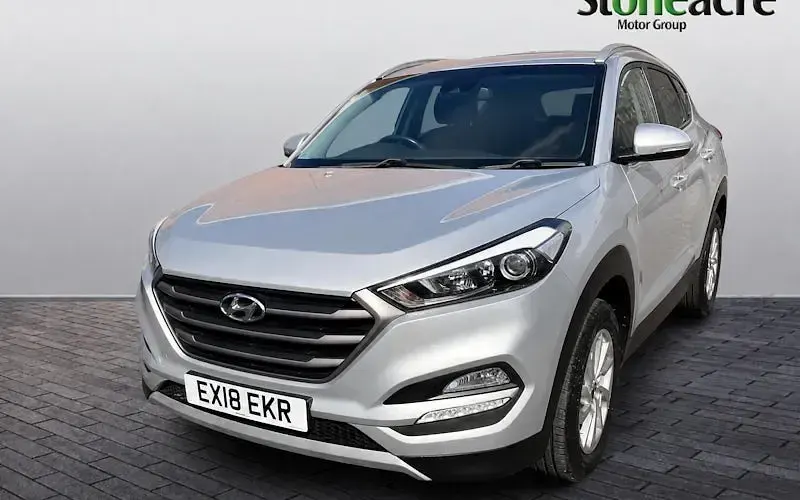 Used Hyundai Tucson SE 132 HP (97 kW) 2015 Silver SUV