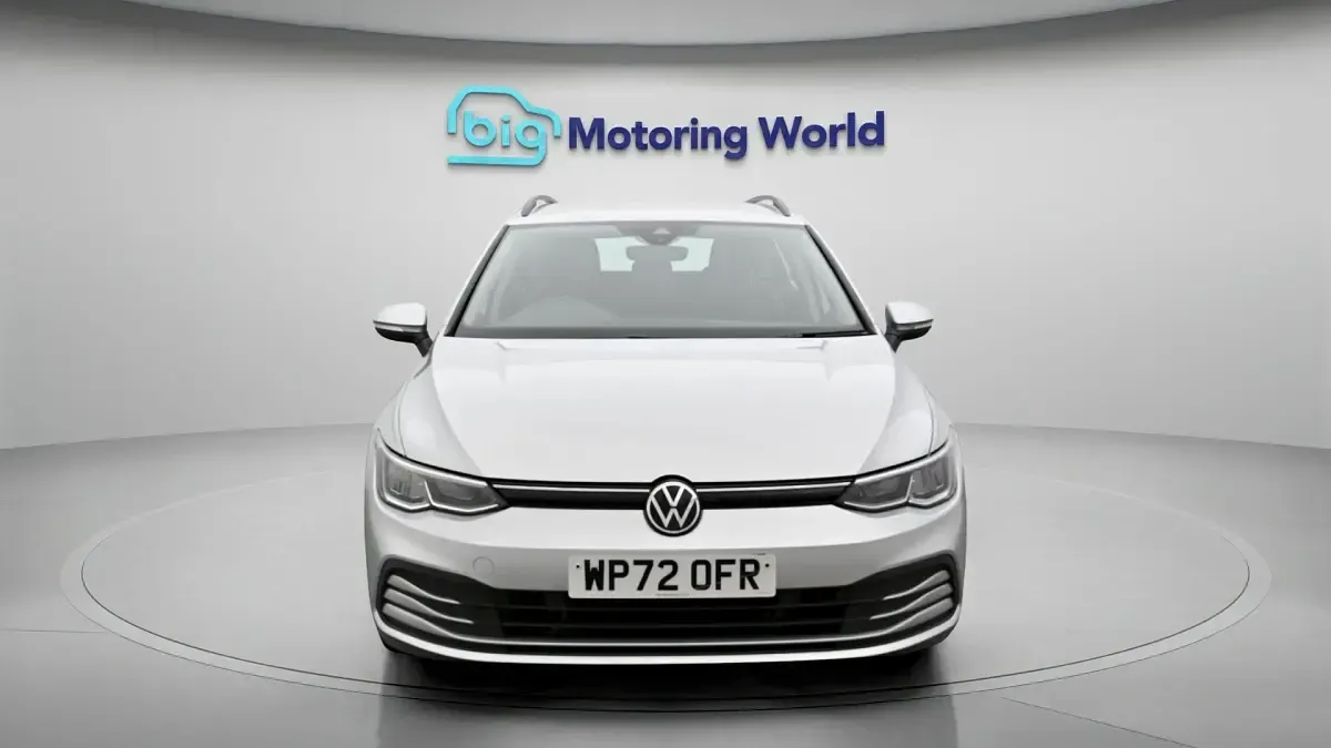 Used VW Golf VIII S 131 HP (96 kW) 2022 Silver Estate