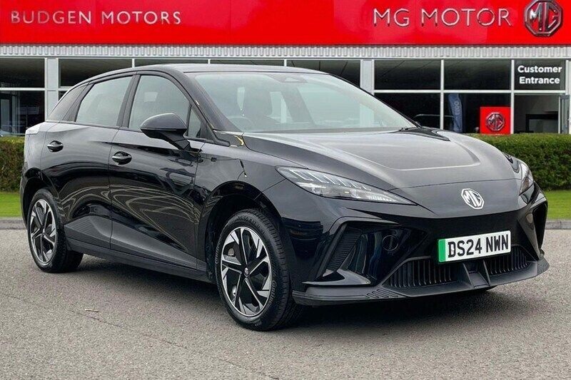Black Used 2024 MG MG4 EV SE Hatchback | £15,691 (Good price) - Image 1/1