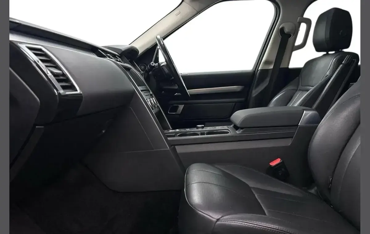 Used Land Rover Discovery Landmark 301 HP (221 kW) 2020 Grey SUV
