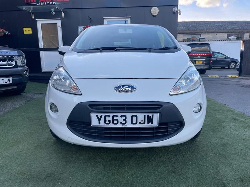 Used Ford Ka Titanium 69 HP (50 kW) 2013 White Hatchback
