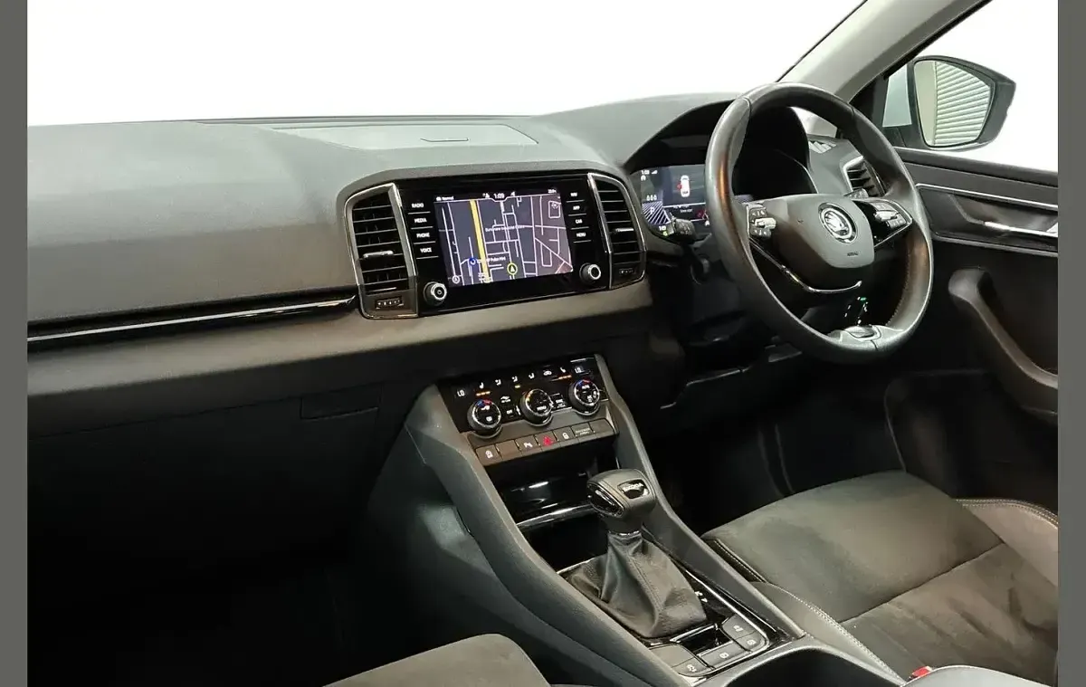 Used Skoda Karoq SE L 150 HP (110 kW) 2023 Moon white metallic SUV
