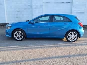 Used Mercedes A180 Executive 109 HP (80 kW) 2016 Blue Hatchback