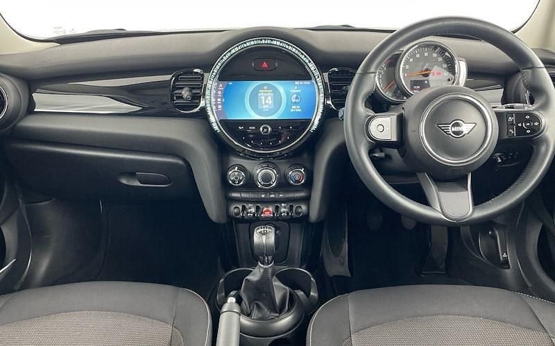 Usado Mini ONE Classic 102 CV (75 kW) 2022 Gris Utilitario