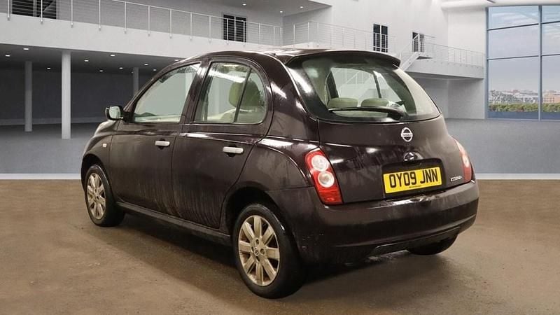 Begagnad Nissan Micra 79 HK (58 kW) 2009 Svart Halvkombi