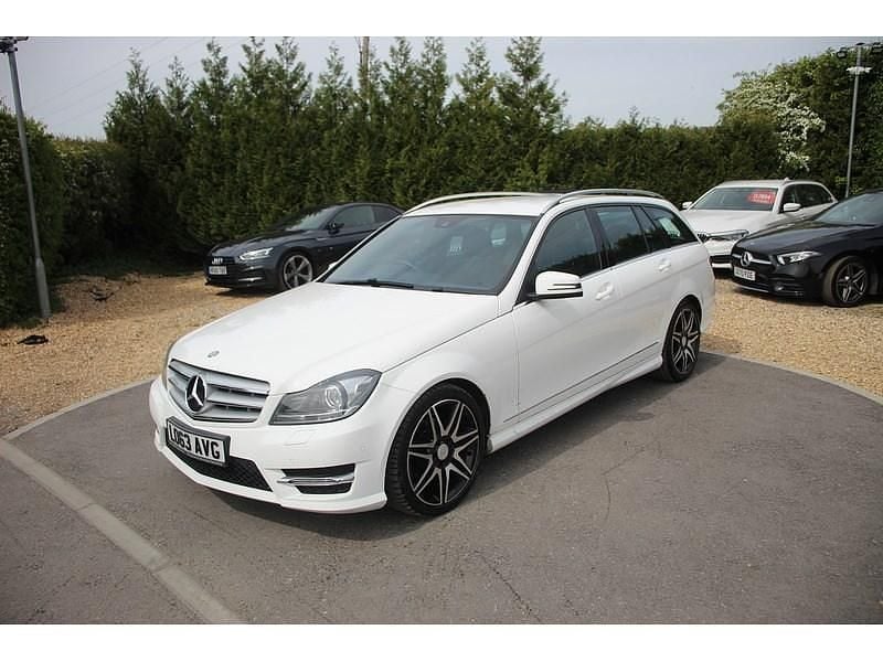 Begagnad Mercedes C220 AMG 2013 Vit Kombi
