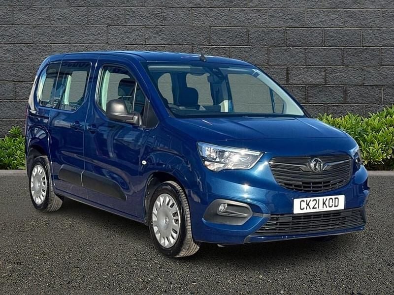 Used Vauxhall Combo Edition 110 HP (80 kW) 2021 Blue MPV