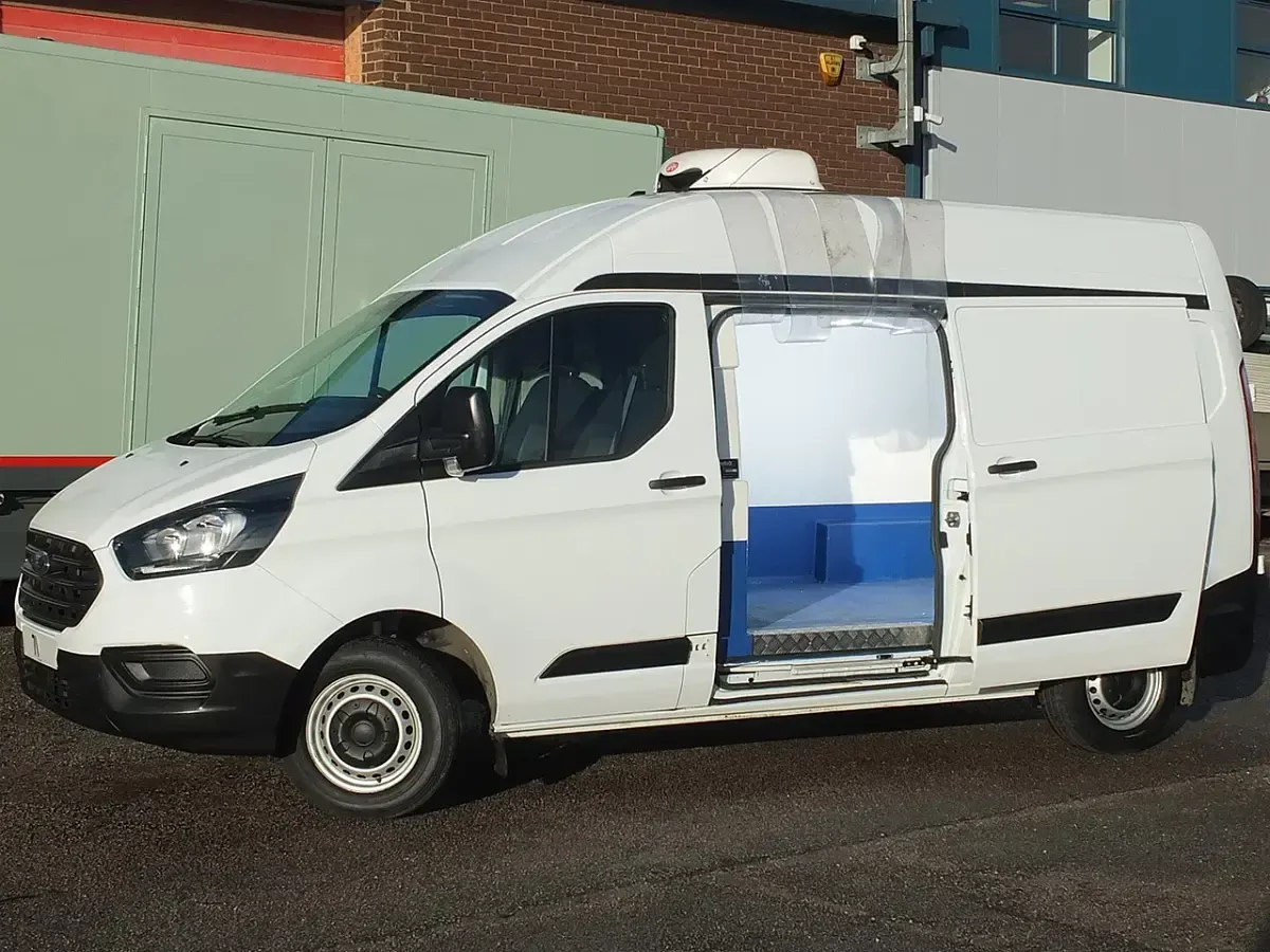 Used Ford Transit Custom 130 HP (95 kW) 2021 White Van