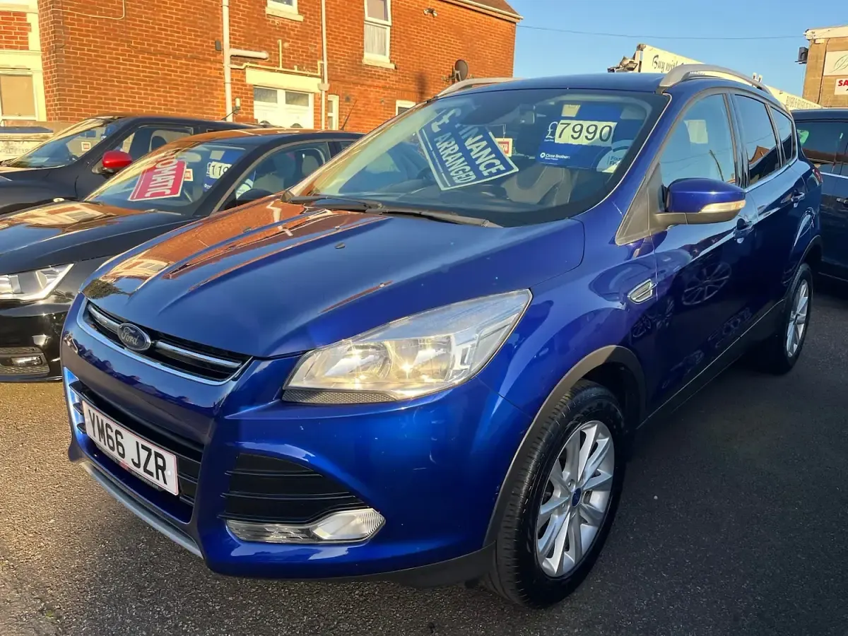 Used Ford Kuga Titanium 150 HP (110 kW) 2016 Blue SUV
