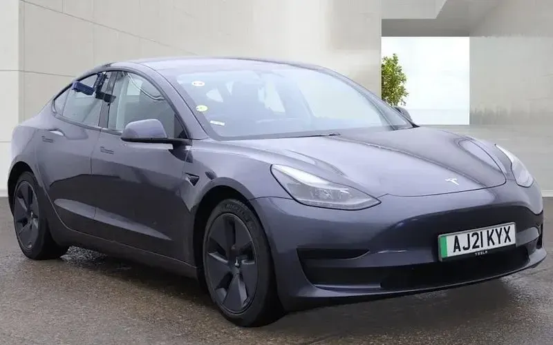 Used Tesla Model 3 Standard Range Plus 180 kW (245 HP) 2021 Sedan