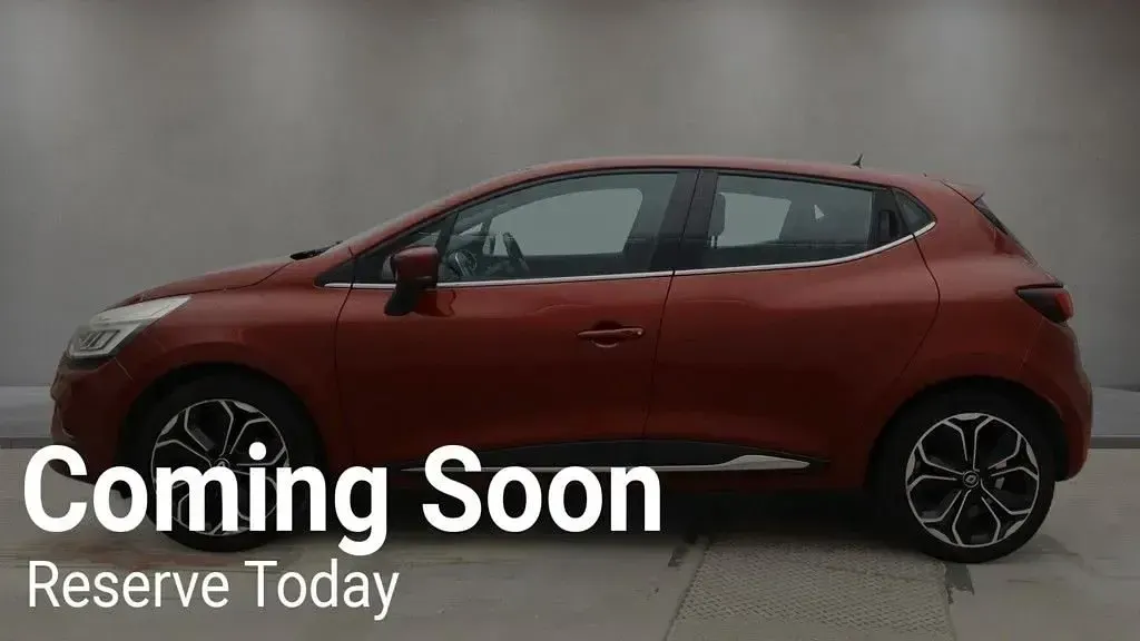 Used Renault Clio Dynamique 90 HP (66 kW) 2017 Red Hatchback