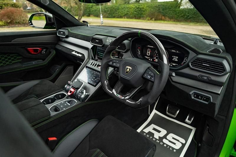 Used Lamborghini Urus 800 HP (588 kW) 2025 Green SUV