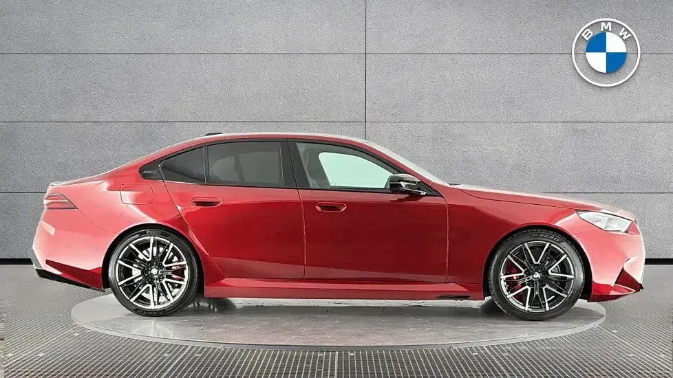 Used BMW M5 Comfort Edition 717 HP (527 kW) 2025 Red