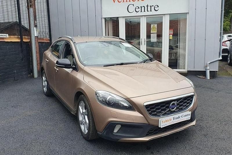 Bronze Used 2014 Volvo V40 CC Estate | £5,999 (Fair price) - Image 1/1