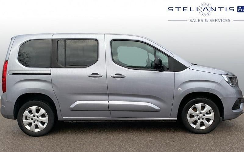 Used Vauxhall Combo S 131 HP (96 kW) 2021 Grey Estate