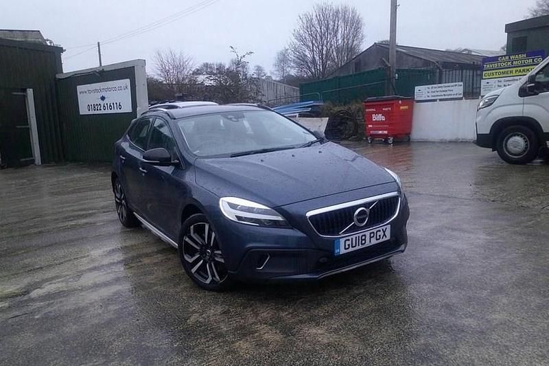 Used 2018 Volvo V40 CC Pro Estate | £12,595 (A bit pricey) - Image 1/1