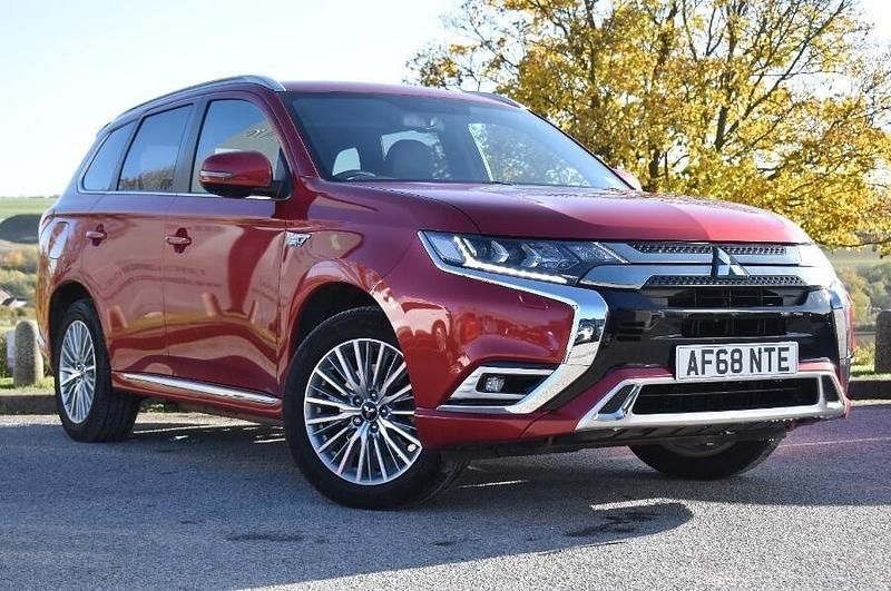 Red Used 2018 Mitsubishi Outlander P-HEV Estate | £12,749 (Fair price) - Image 1/4