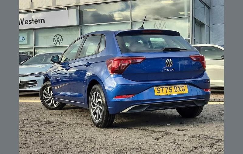 Used VW Polo Life 95 HP (69 kW) 2025 Blue Hatchback