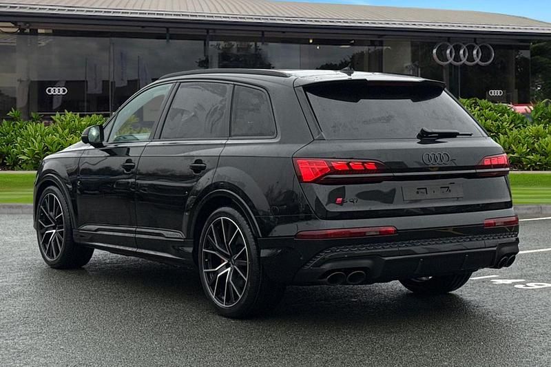 New Audi SQ7 Advanced 2025 Black SUV