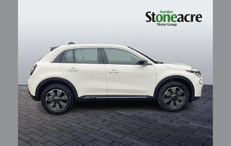 New Fiat 600 La Prima 136 HP (100 kW) 2025 White SUV