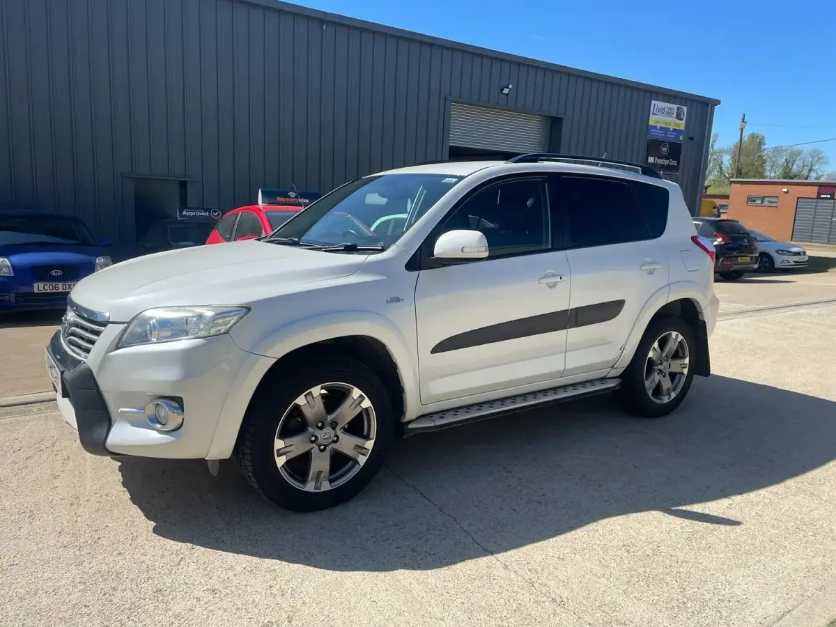 Usado Toyota RAV4 SR 150 HP (110 kW) 2010 Branco SUV
