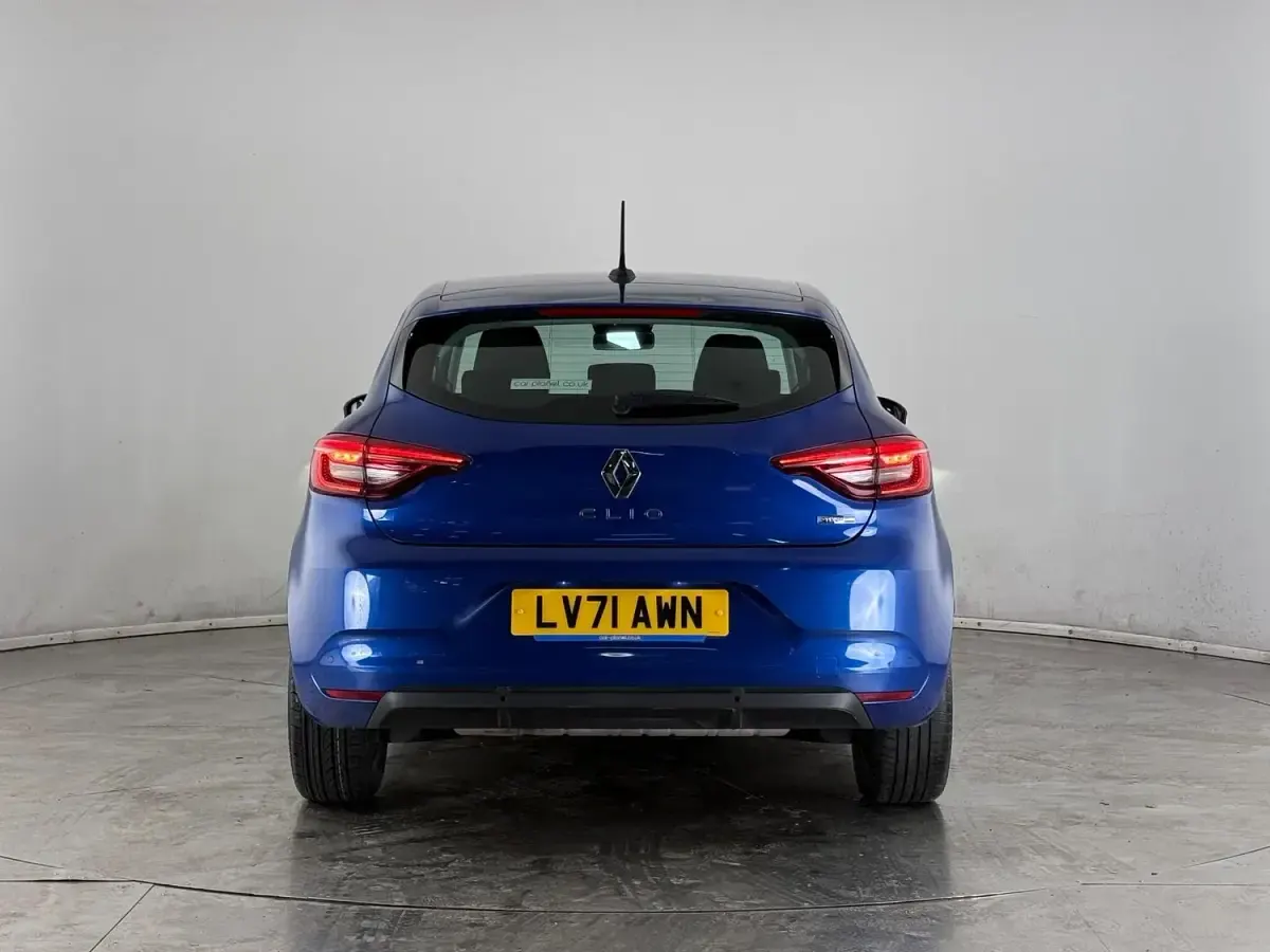 Used Renault Clio Iconic 2021 Blue Hatchback