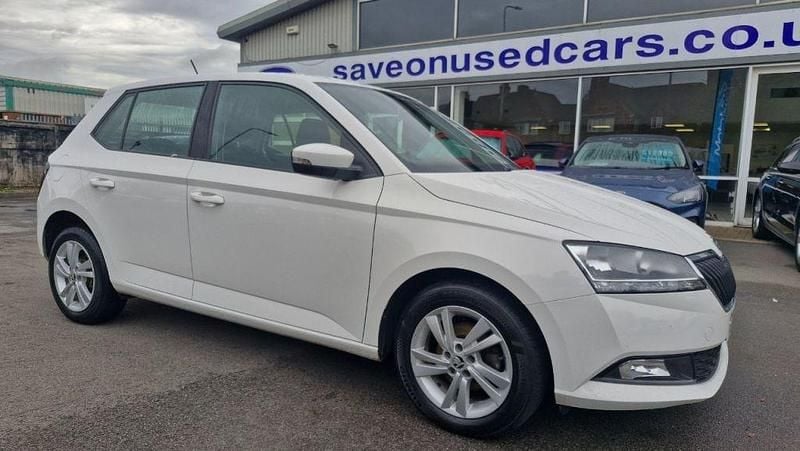 Used Skoda Fabia SE 75 HP (55 kW) 2018 White Hatchback