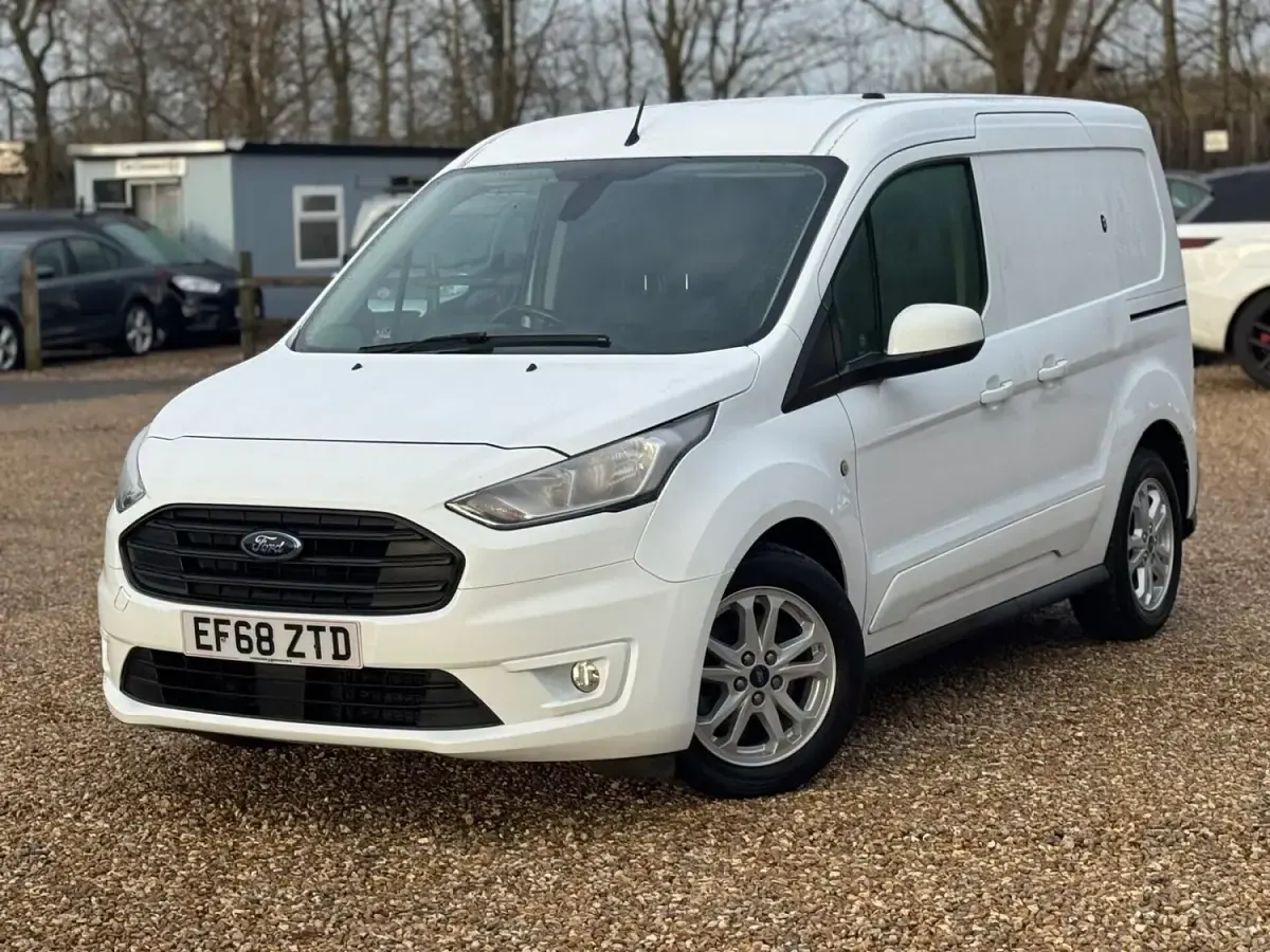 Used Ford Transit Connect Limited 120 HP (88 kW) 2018 White MPV