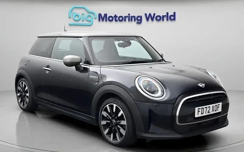 Used Mini Cooper Exclusive 136 HP (100 kW) 2022 Hatchback