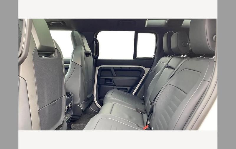 New Land Rover Defender 635 HP (467 kW) 2026 Grey SUV