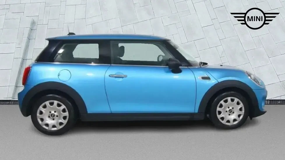 Used Mini ONE Hatch 101 HP (74 kW) 2018 Blue Hatchback