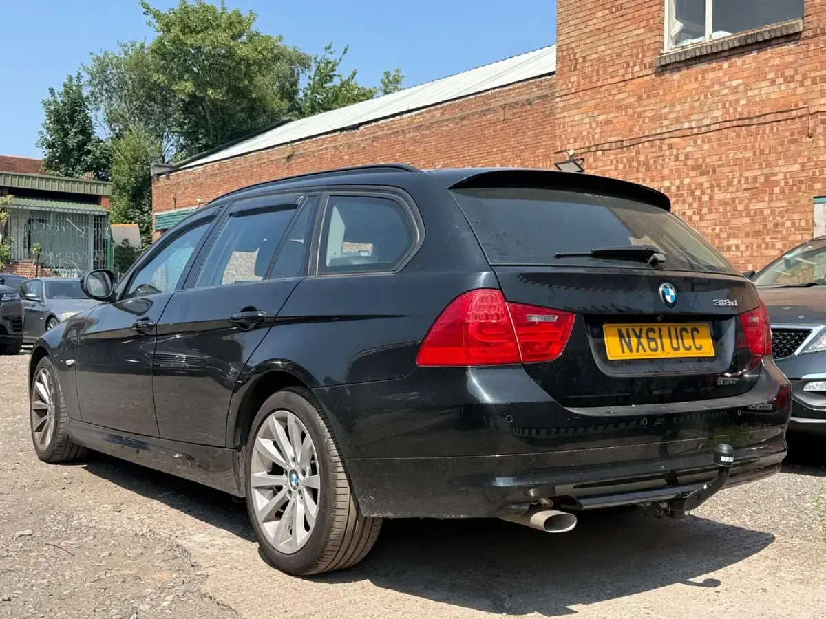 Used BMW 318 2011 Black Estate